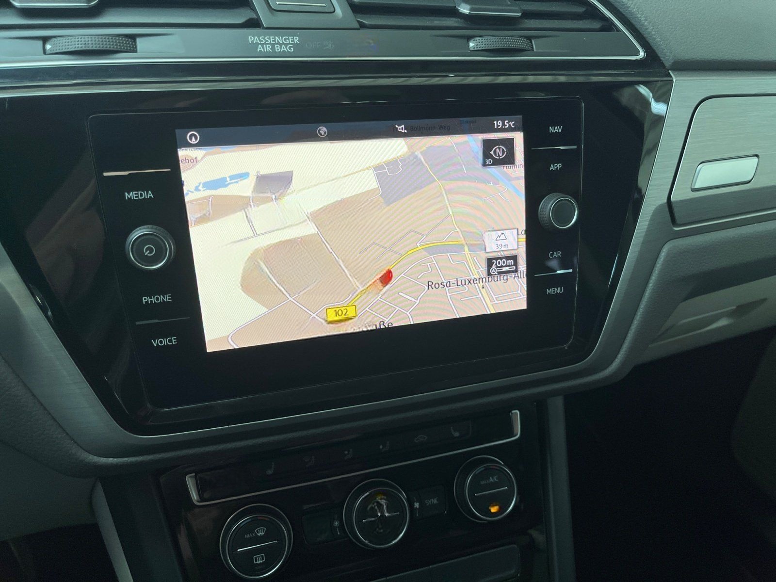 Volkswagen Touran Comfortline 2.0 TDI DSG Rückfahrkamera foto 18