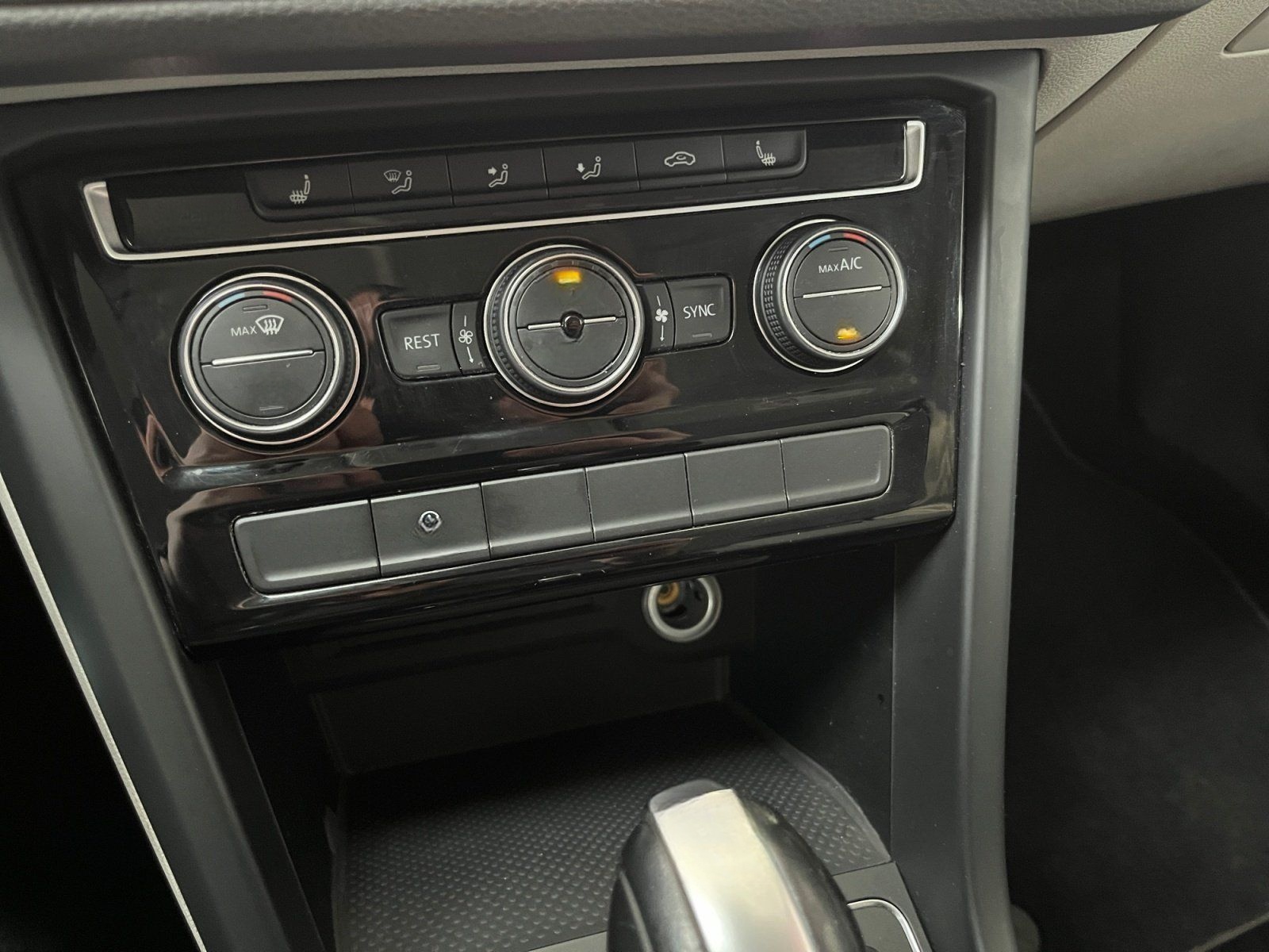 Volkswagen Touran Comfortline 2.0 TDI DSG Rückfahrkamera foto 19