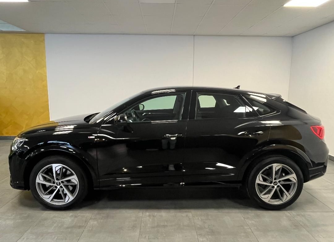 Audi Q3 Sportback S line 40 TDI Quattro S-tronic, 19" foto 2