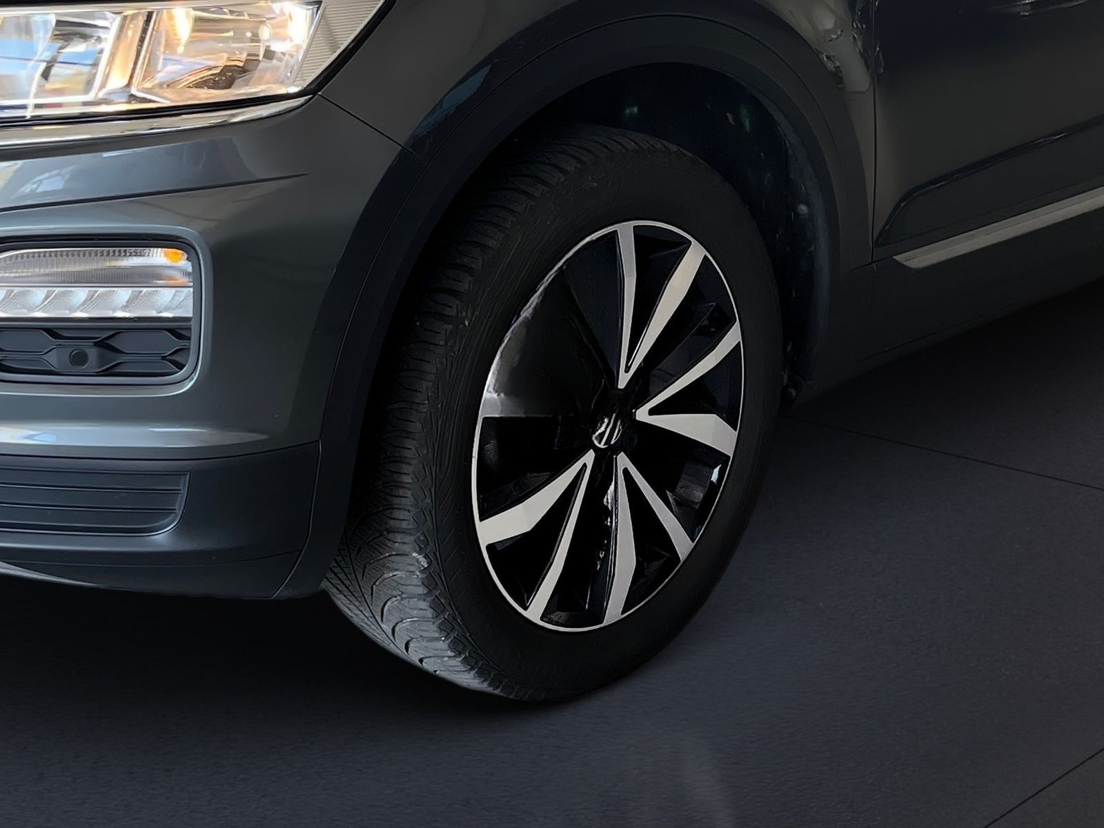 Volkswagen T-Roc STYLE TSI DSG+AHK+ALU 17+ACC+APP CONNECT+R foto 14