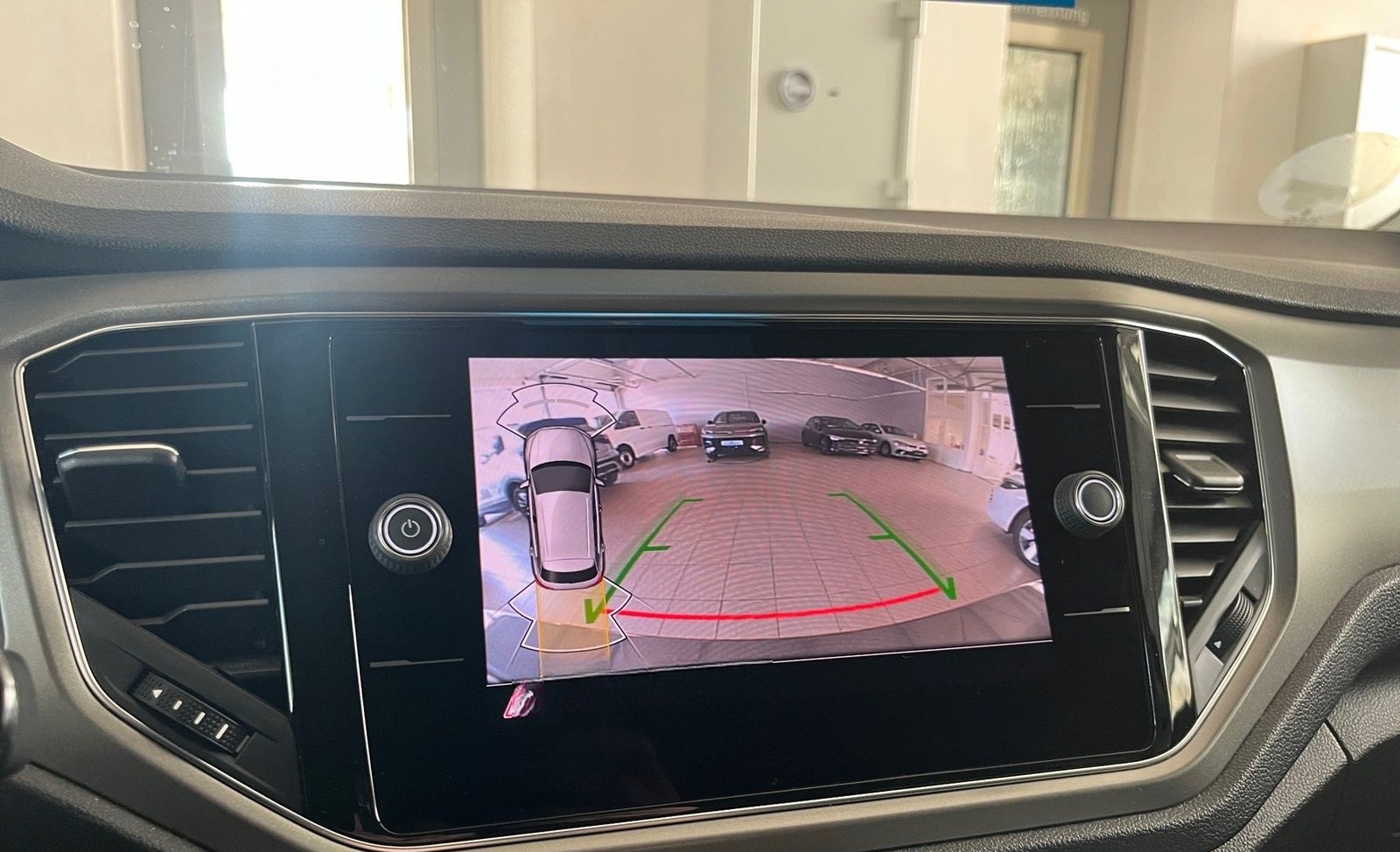 Volkswagen T-Roc STYLE TSI DSG+AHK+ALU 17+ACC+APP CONNECT+R foto 20