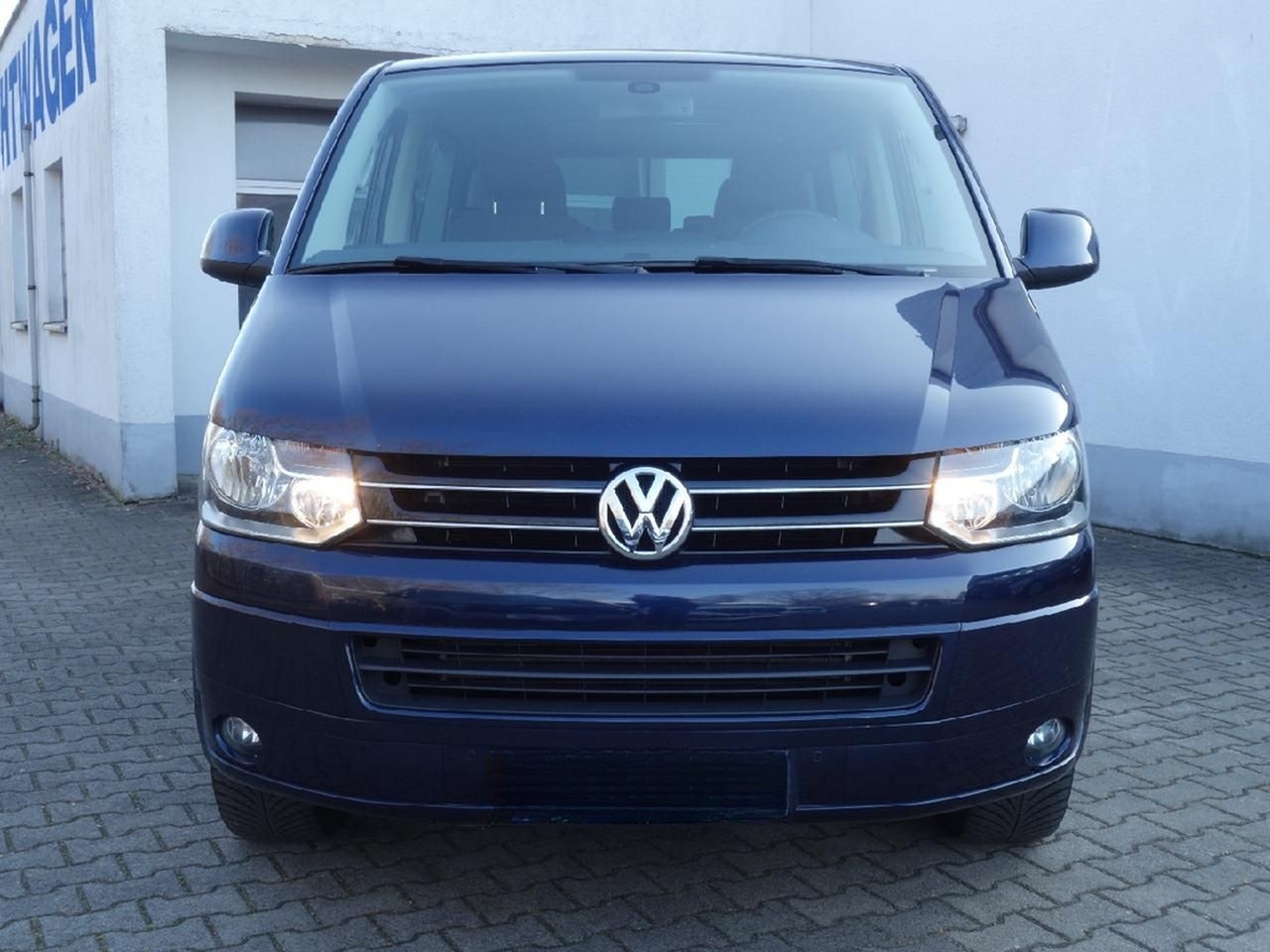 Volkswagen T5 Bus Multivan Comfortl AHK Autom NAVI el.Türen foto 2