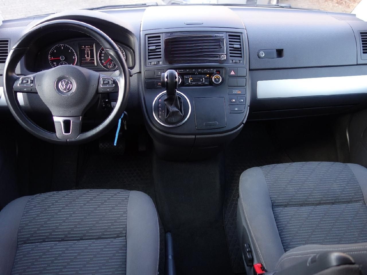 Volkswagen T5 Bus Multivan Comfortl AHK Autom NAVI el.Türen foto 11