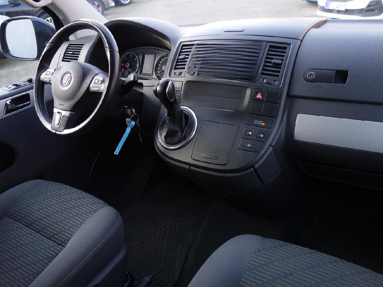 Volkswagen T5 Bus Multivan Comfortl AHK Autom NAVI el.Türen foto 12