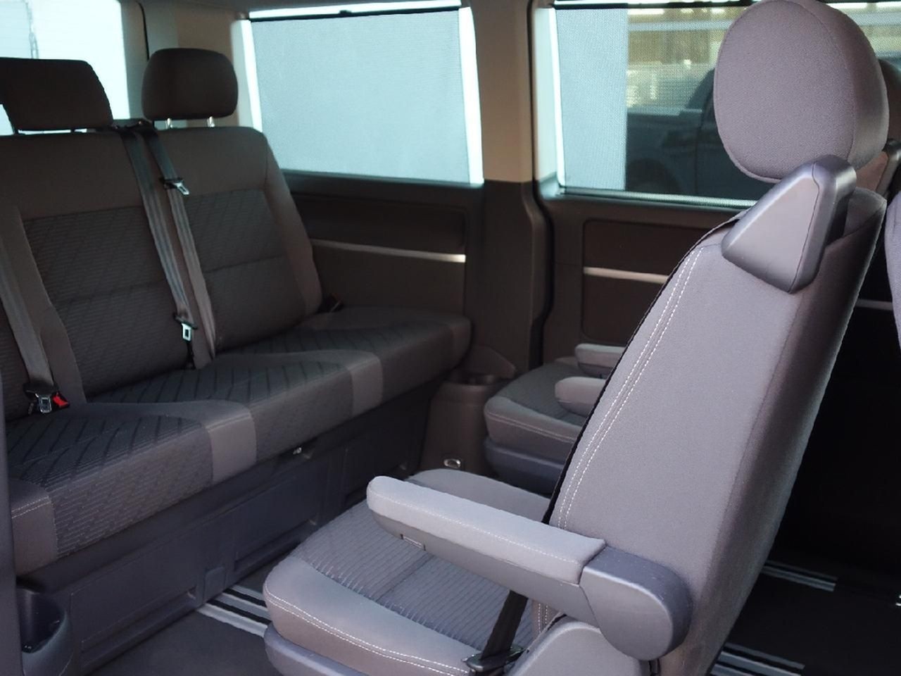 Volkswagen T5 Bus Multivan Comfortl AHK Autom NAVI el.Türen foto 16