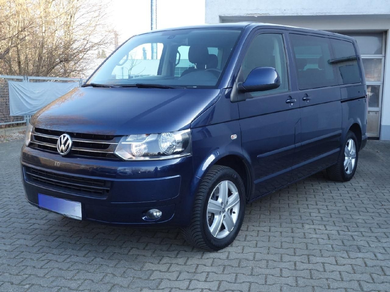 Volkswagen T5 Bus Multivan Comfortl AHK Autom NAVI el.Türen foto 3