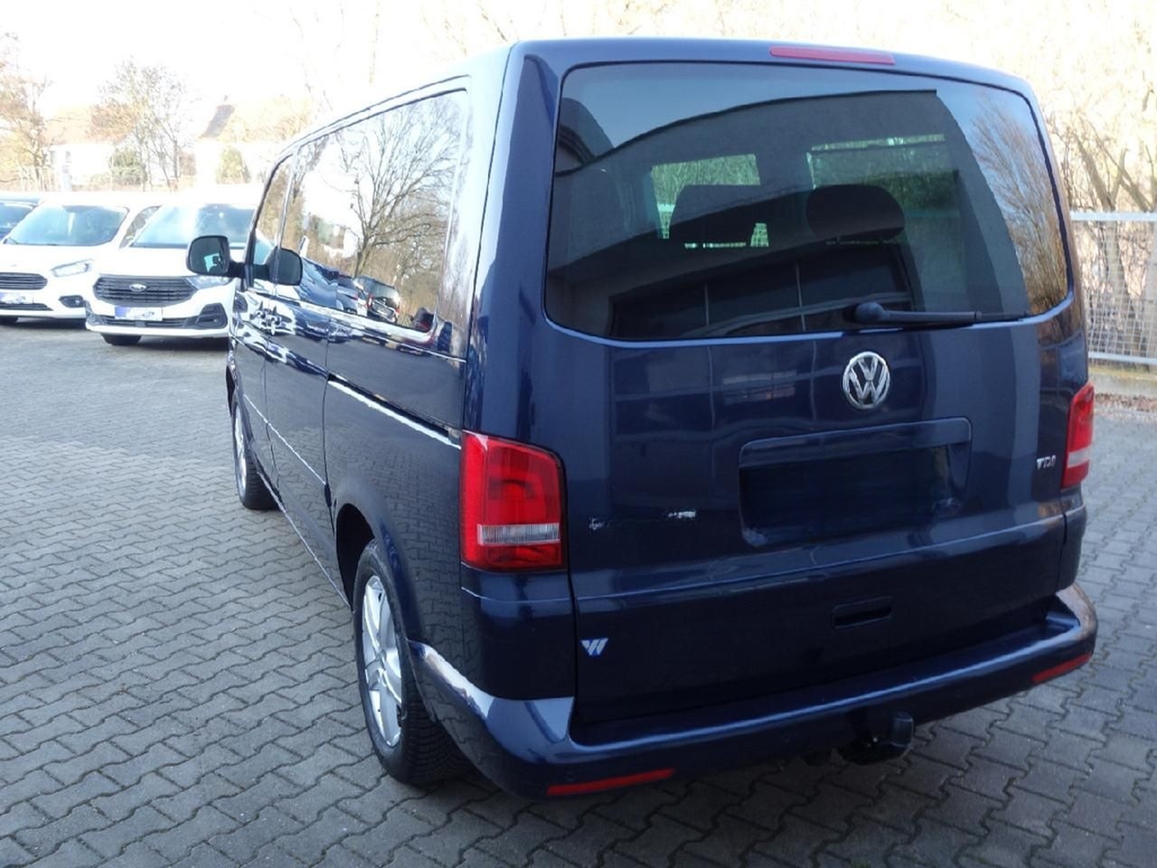 Volkswagen T5 Bus Multivan Comfortl AHK Autom NAVI el.Türen foto 6