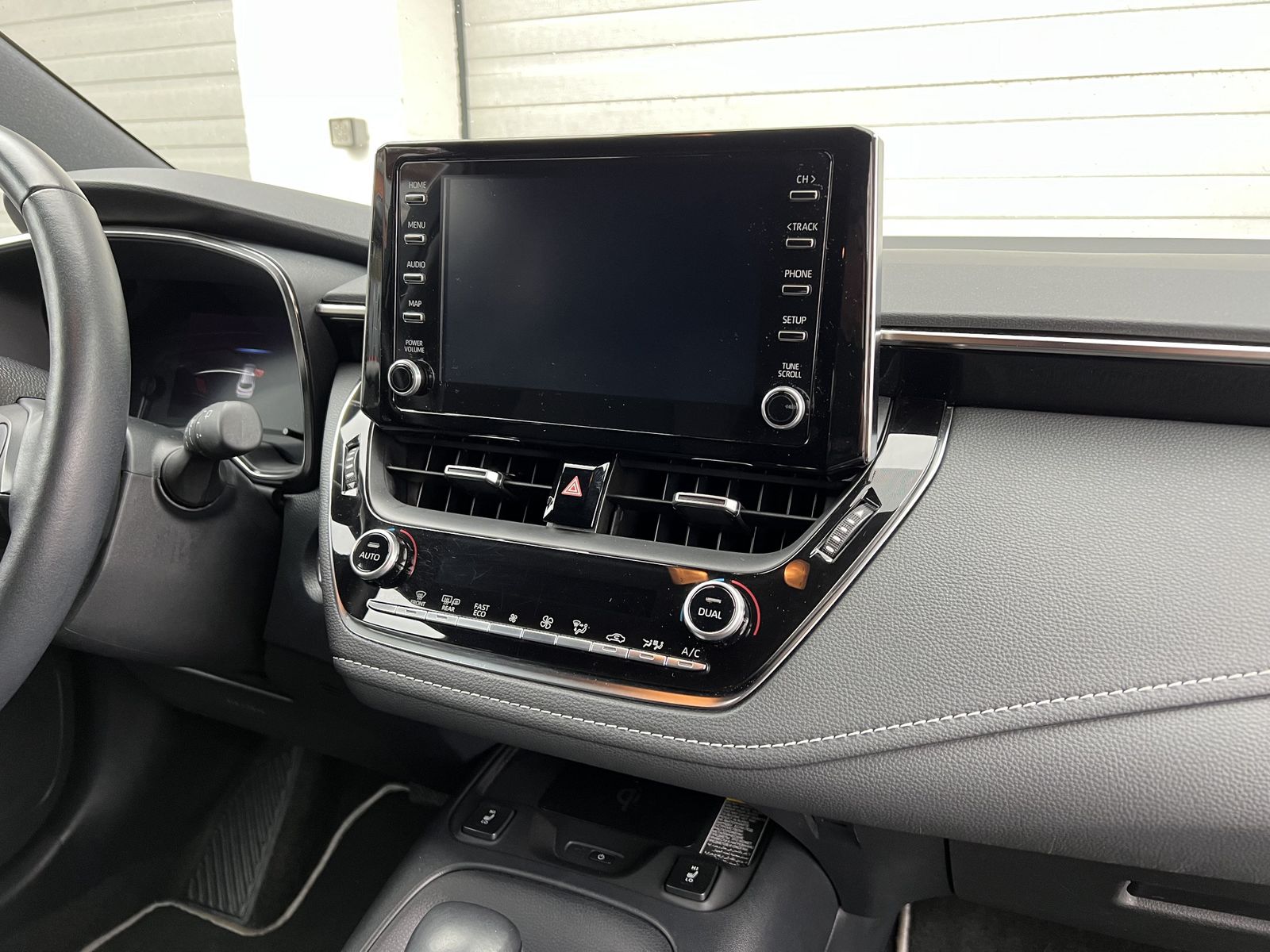 Toyota Corolla Touring Sports 1.8 Hybrid Team D 1.Hand foto 11