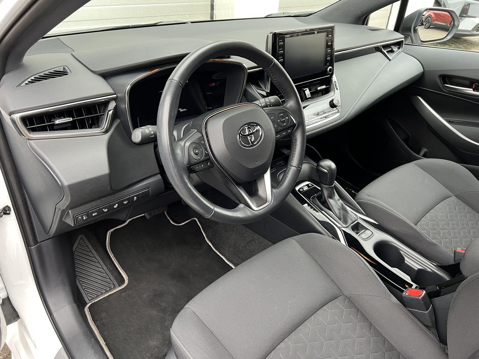 Toyota Corolla Touring Sports 1.8 Hybrid Team D 1.Hand foto 8