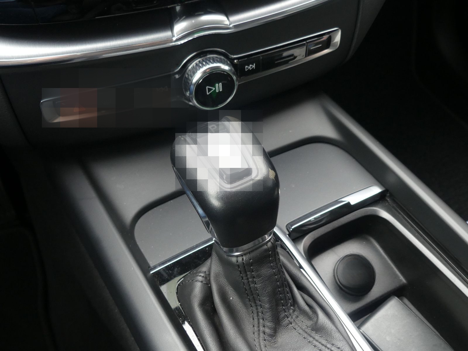 Volvo XC60 Momentum Pro 2WD Leder*Navi*SHZ foto 22