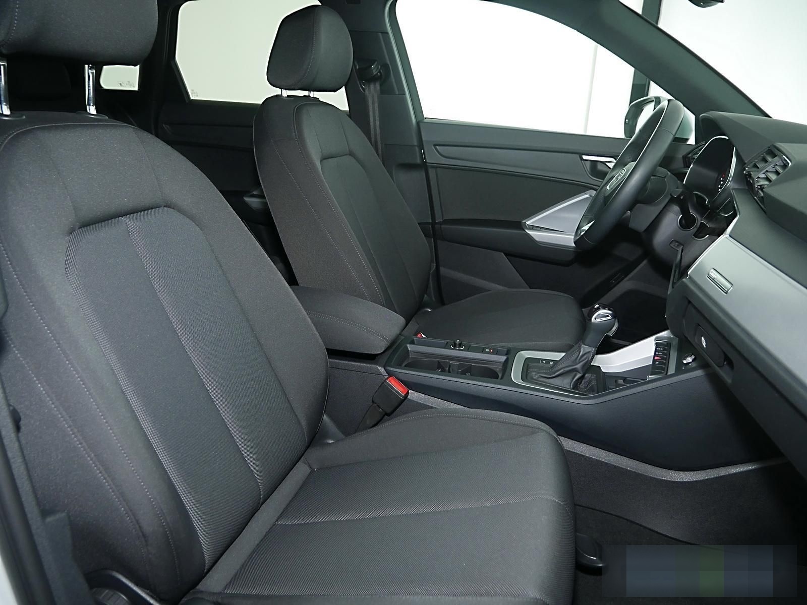 Audi Q3 35 TFSI S line LED/ACC/R-Kamera/Navi/V-Cockp. foto 4