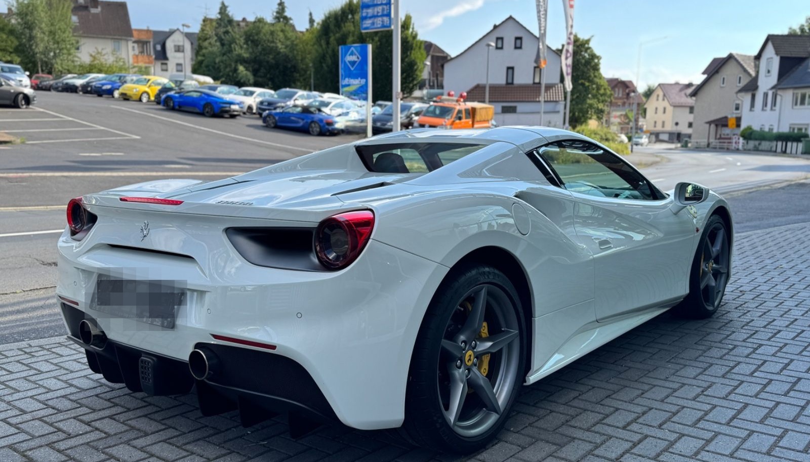 Ferrari 488 Spider Lift Carbon JBL SHZ Deutsches Fzg foto 4