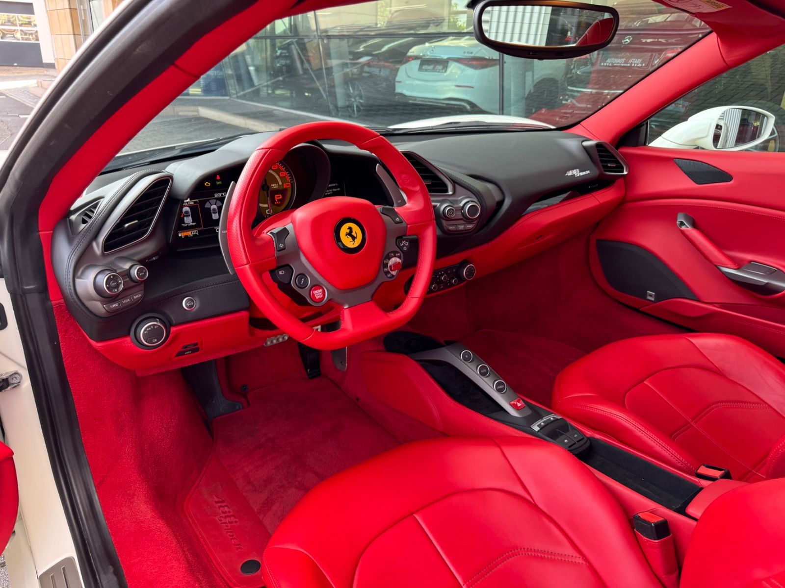 Ferrari 488 Spider Lift Carbon JBL SHZ Deutsches Fzg foto 8