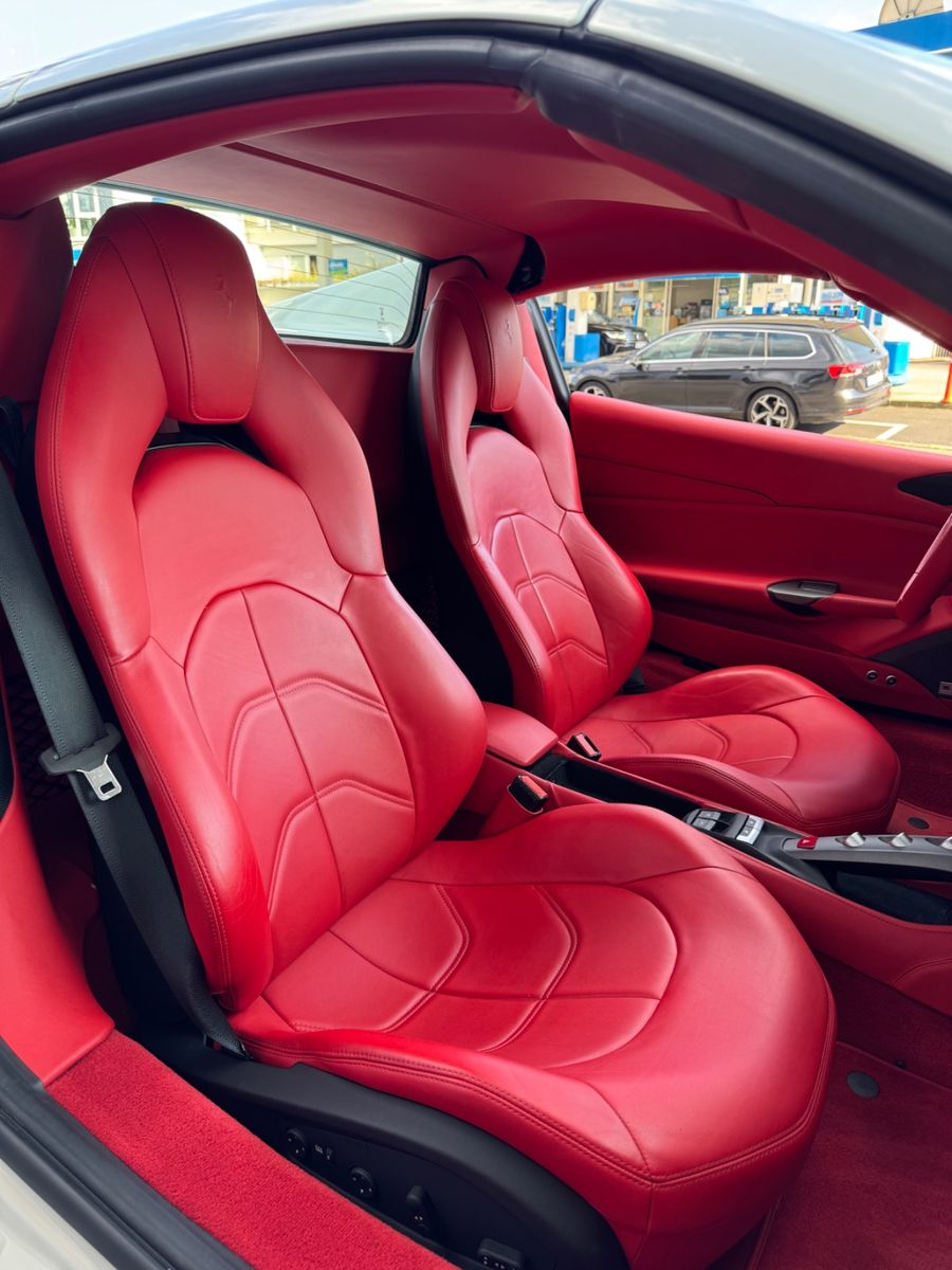 Ferrari 488 Spider Lift Carbon JBL SHZ Deutsches Fzg foto 10