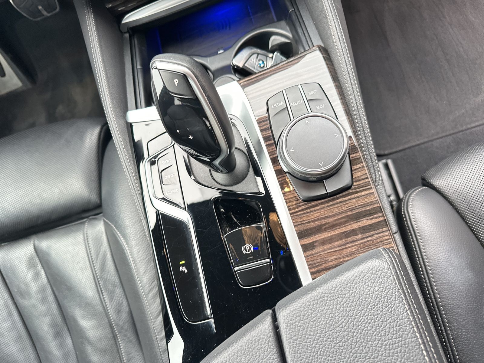 BMW 530d Limousine foto 14