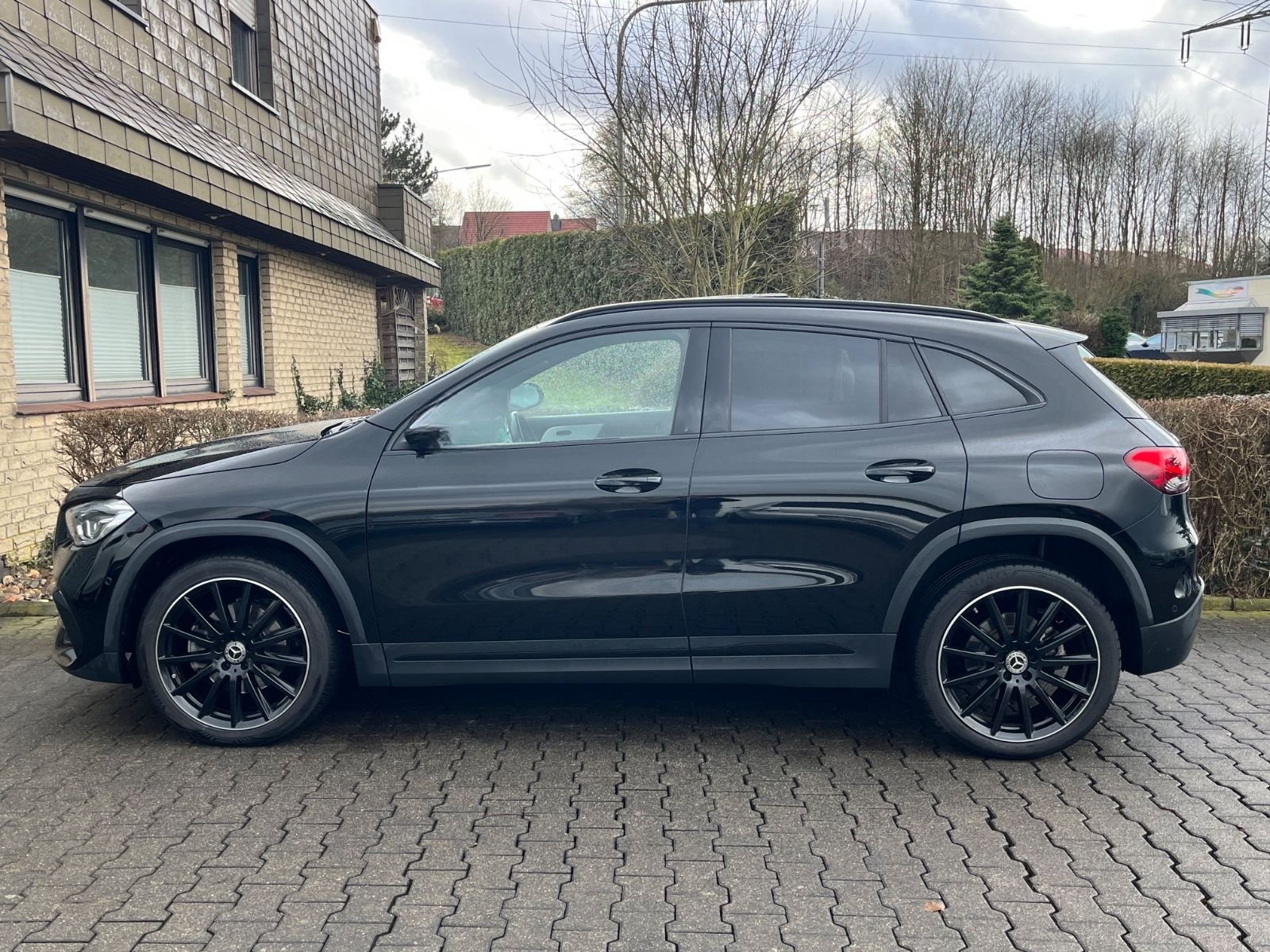 Mercedes-Benz GLA 250e AMG Night Pano LED 20°Wide Distronic foto 3