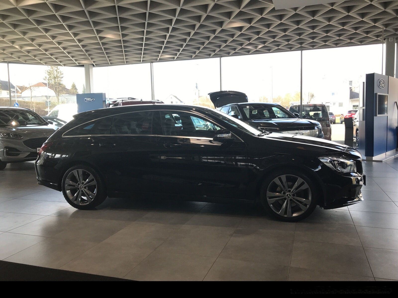 Mercedes-Benz CLA 200 Shooting Brake Urban AHK/LED/Navi/Klima foto 13