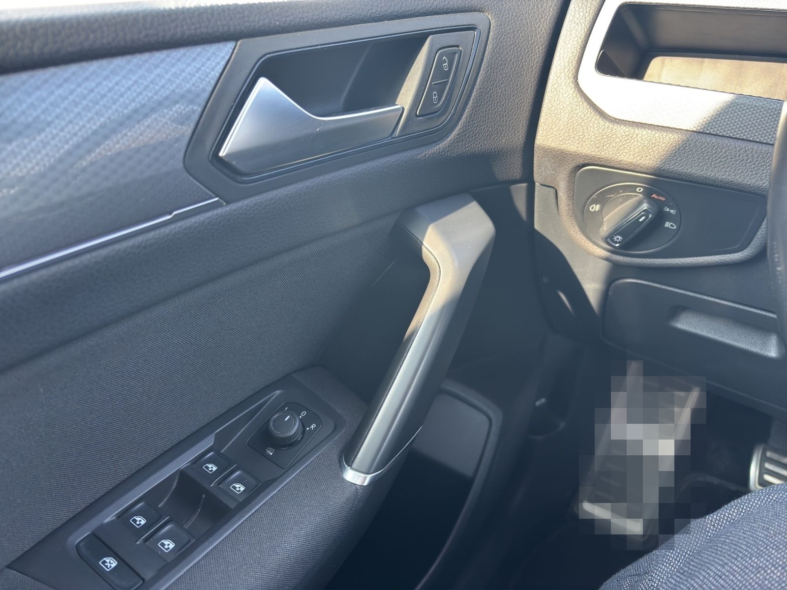 Volkswagen Touran 2.0TDI Navi/App/ACC/Shz/PDC foto 11