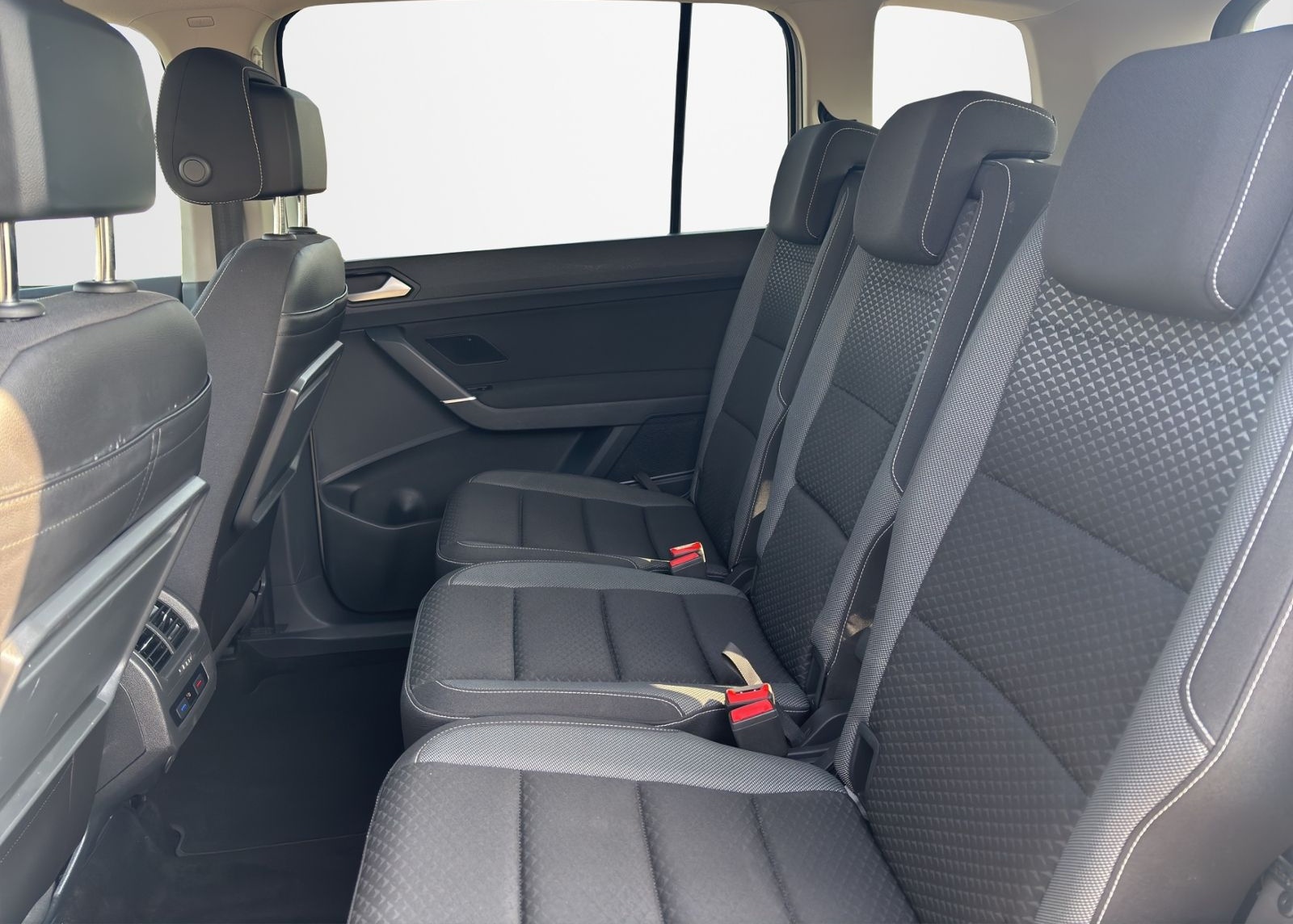 Volkswagen Touran 2.0TDI Navi/App/ACC/Shz/PDC foto 13