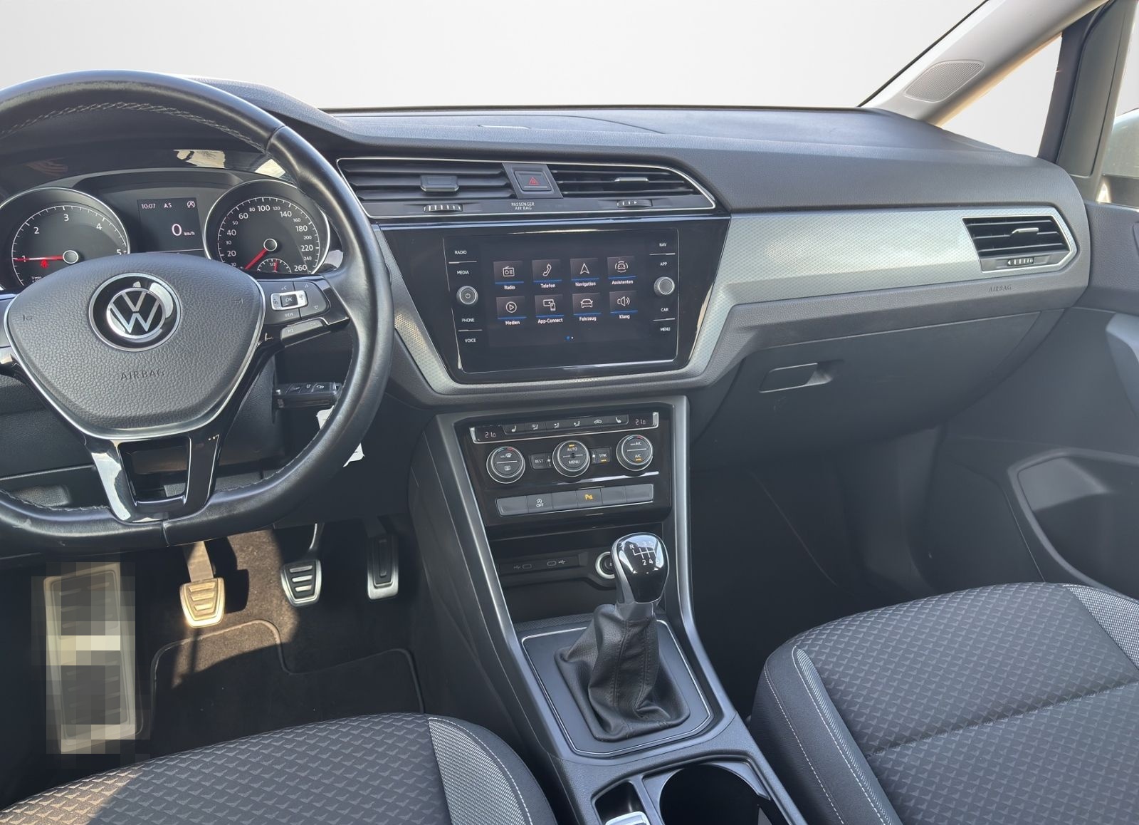 Volkswagen Touran 2.0TDI Navi/App/ACC/Shz/PDC foto 18