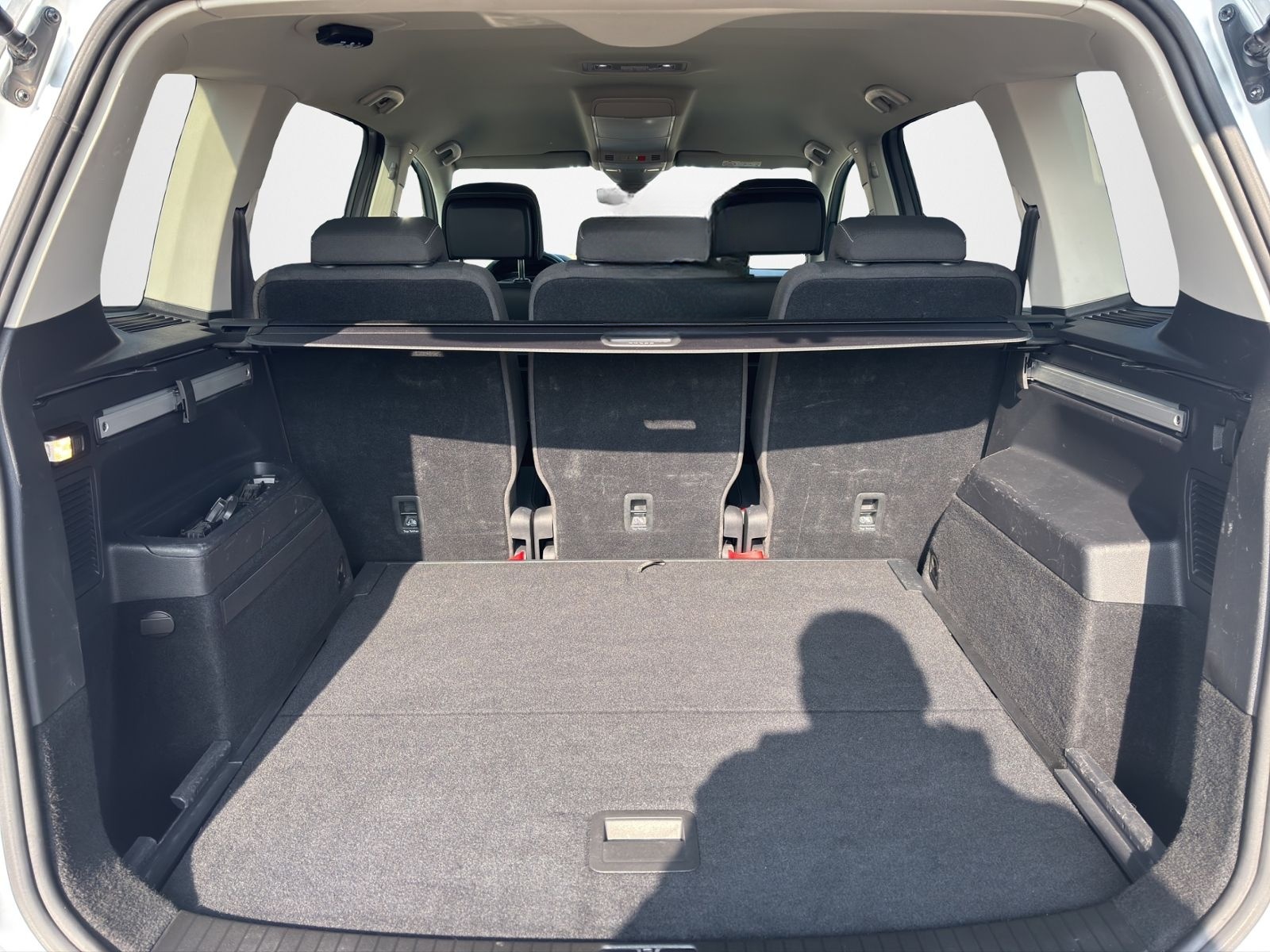 Volkswagen Touran 2.0TDI Navi/App/ACC/Shz/PDC foto 21
