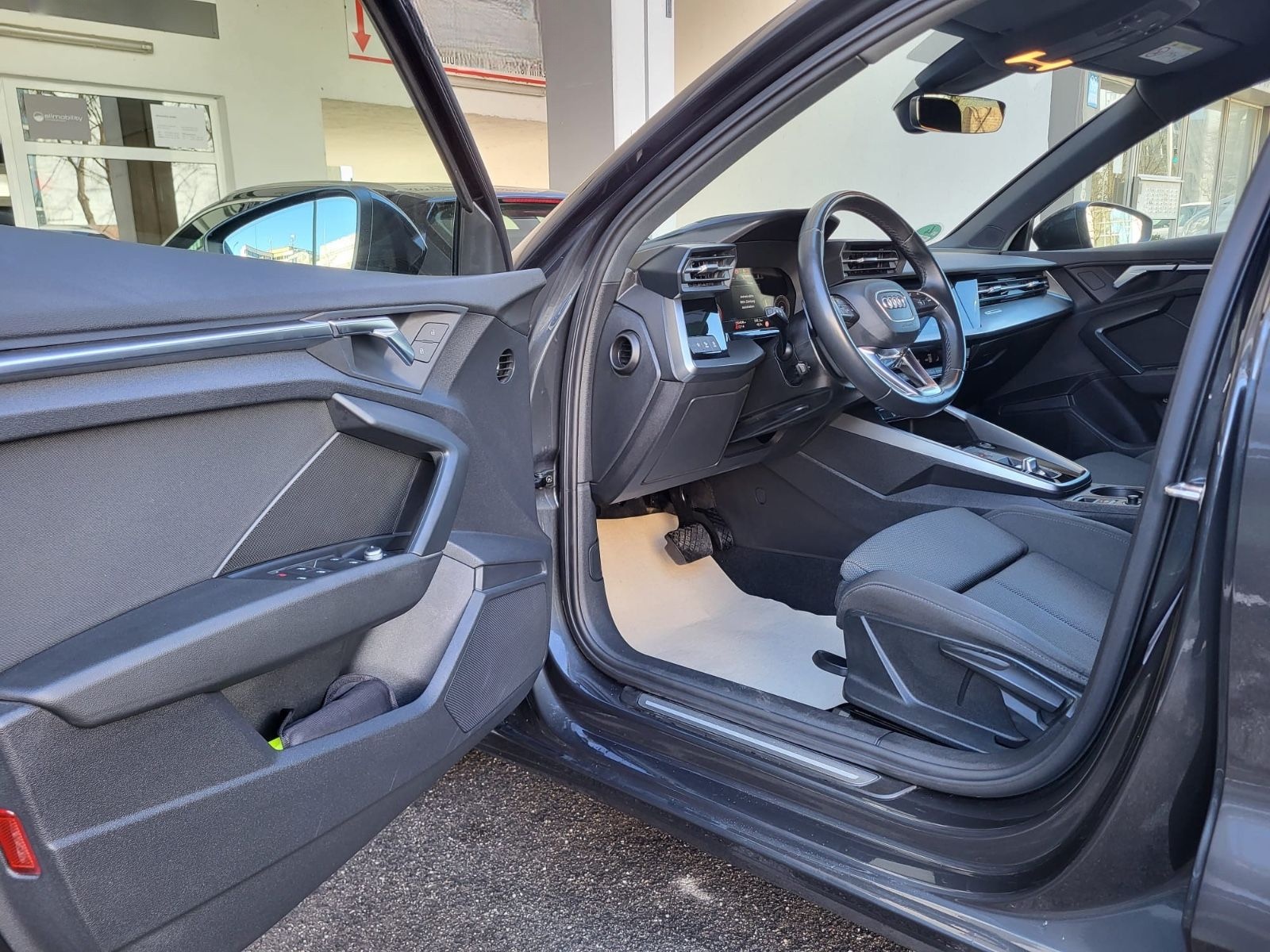Audi A3 Sportback 35 TDI advanced Navi LED Matrix AHK foto 14