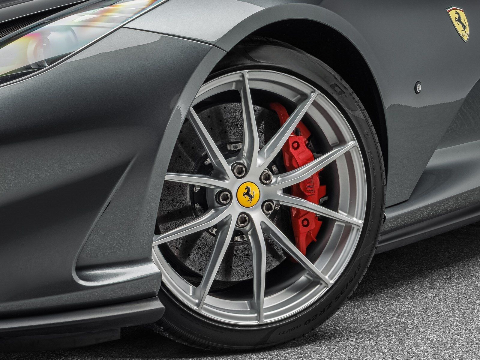 Ferrari 812 Superfast foto 11