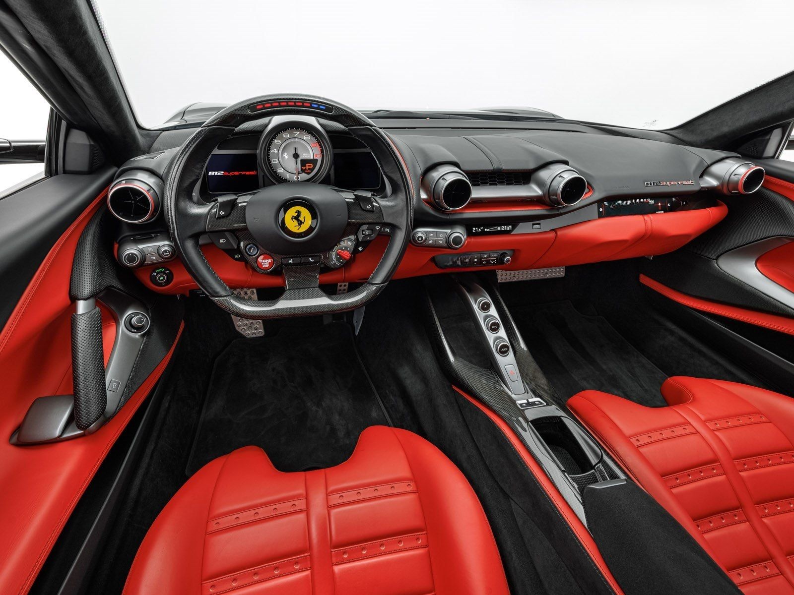 Ferrari 812 Superfast foto 12