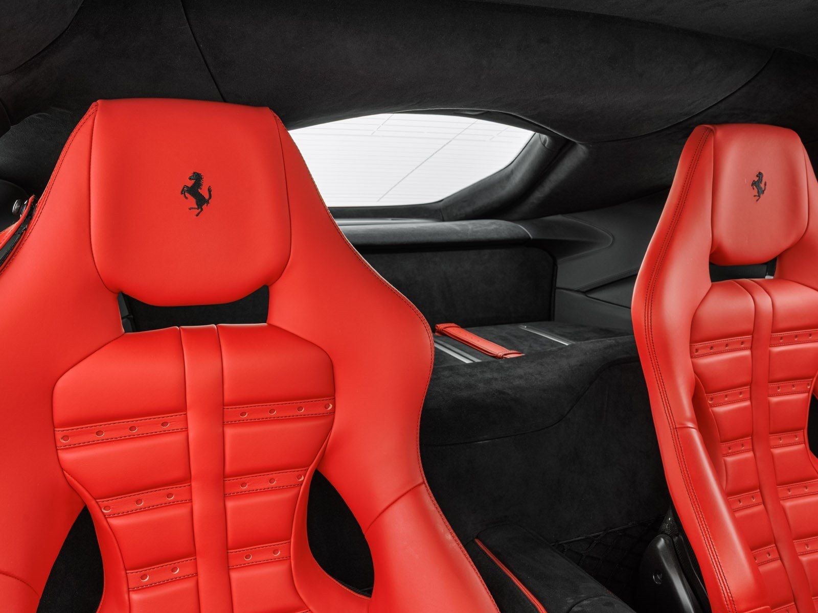 Ferrari 812 Superfast foto 18
