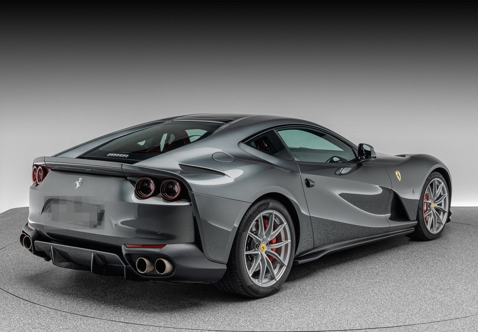 Ferrari 812 Superfast foto 7