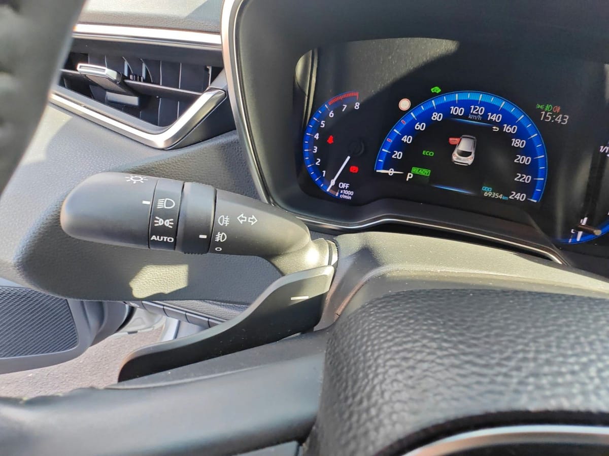 Toyota Corolla Hybrid Style foto 22