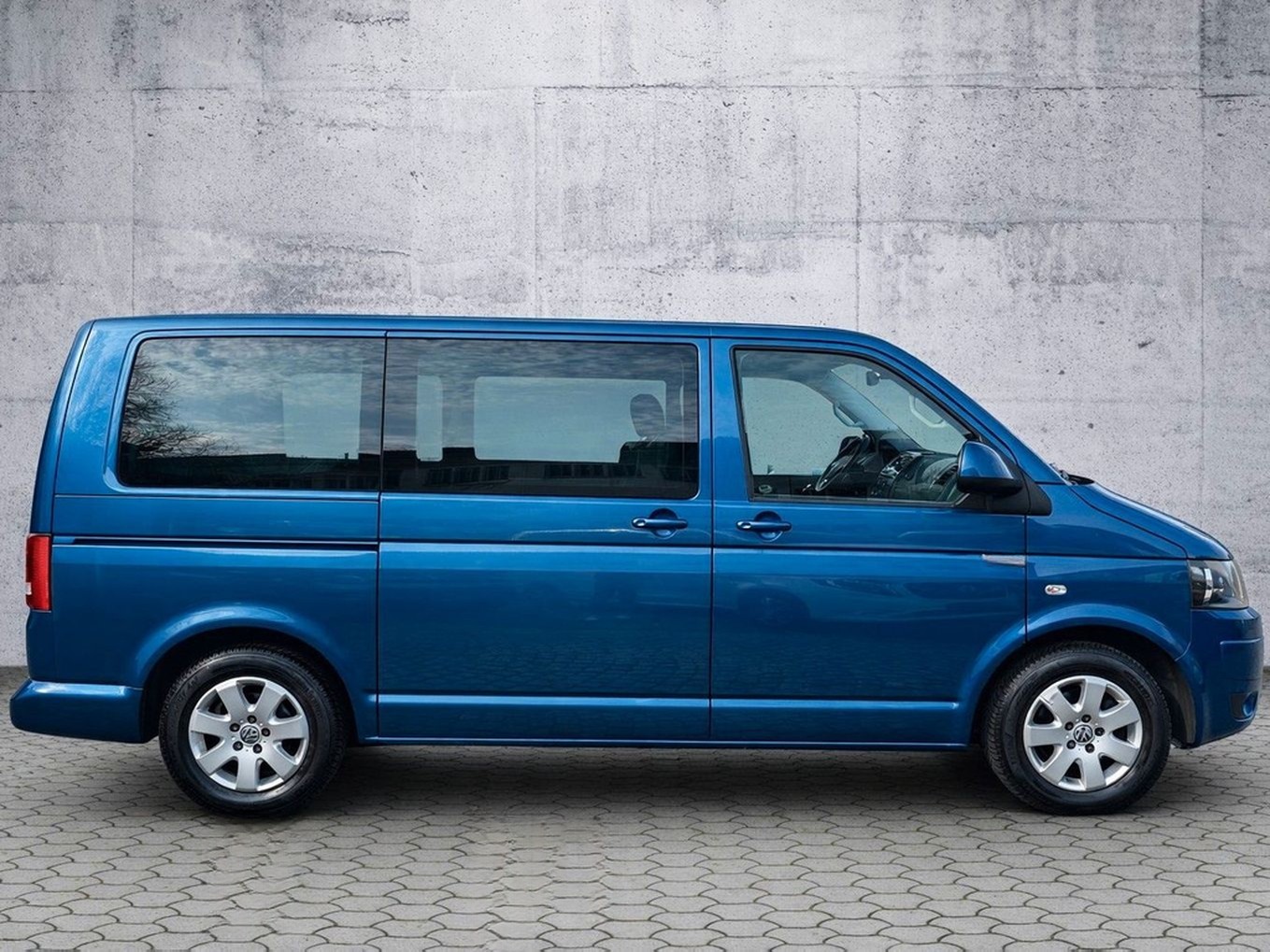 Volkswagen T5 2.0 TDI Bus Multivan *7 Sitze*AHK*SHZ*PDC* foto 8