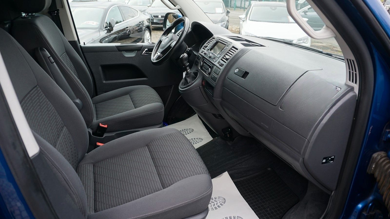 Volkswagen T5 2.0 TDI Bus Multivan *7 Sitze*AHK*SHZ*PDC* foto 10