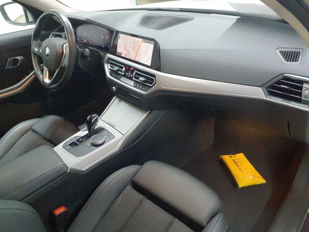 BMW 318d Touring Aut. Advantage Navi SHZ LED foto 13