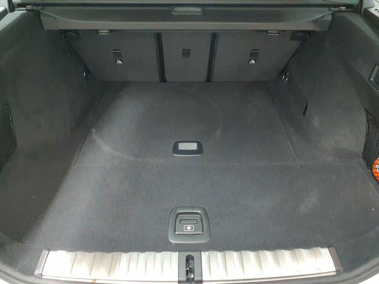 BMW 318d Touring Aut. Advantage Navi SHZ LED foto 10