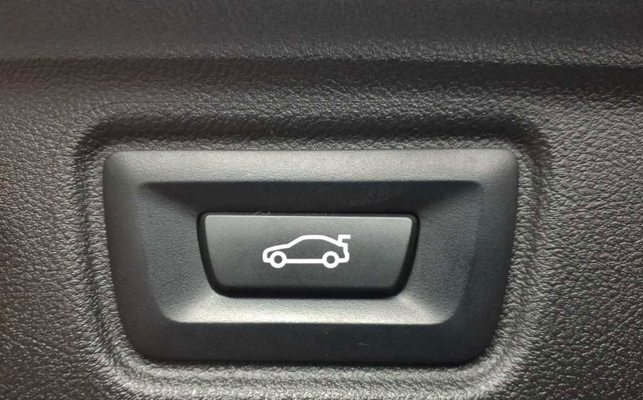BMW 318d Touring Aut. Advantage Navi SHZ LED foto 11