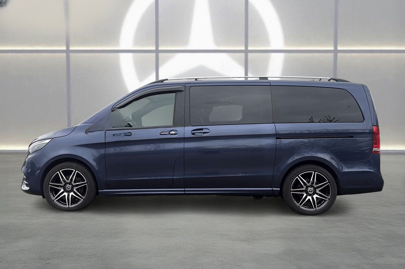 Mercedes-Benz V 300 d L Edition 2023 AMG NIGHT AIRMATIC DSC foto 5