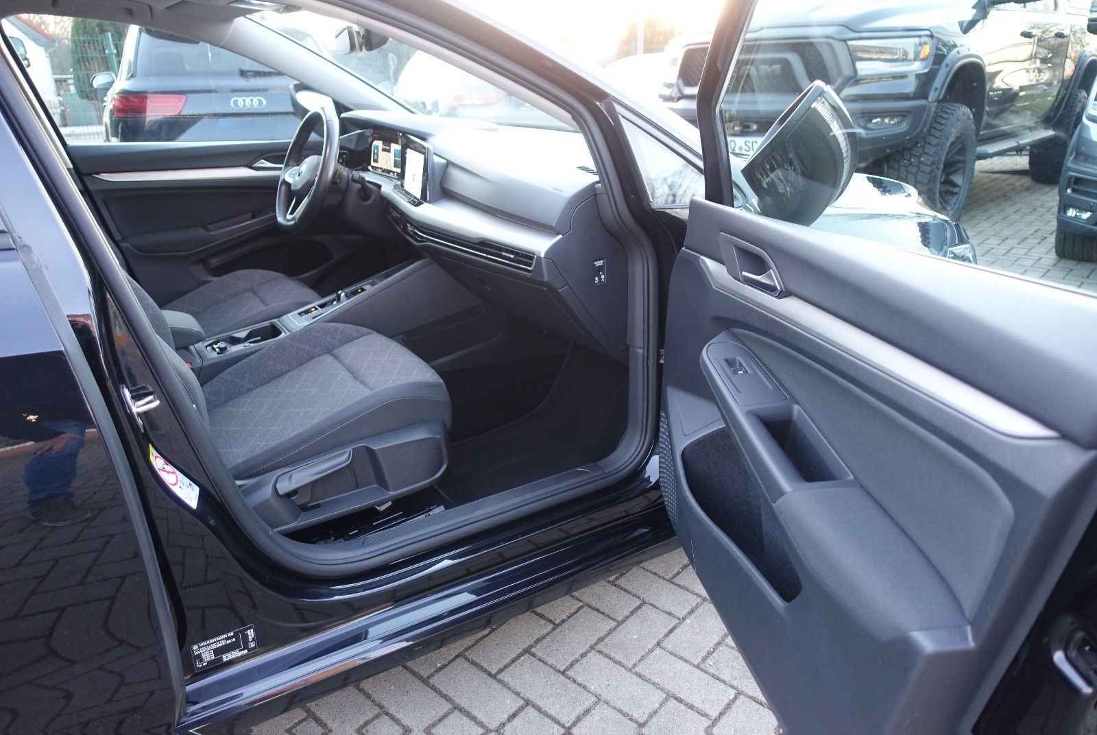 Volkswagen Golf VIII Variant*LED*ACC*Navi*AppleCar*PDC*AZV foto 26