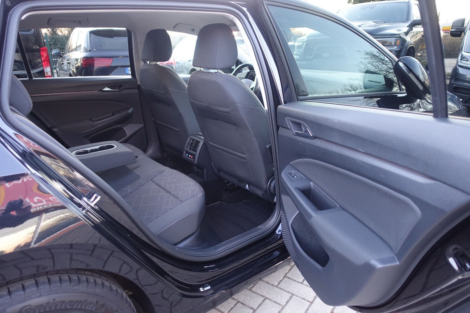 Volkswagen Golf VIII Variant*LED*ACC*Navi*AppleCar*PDC*AZV foto 28