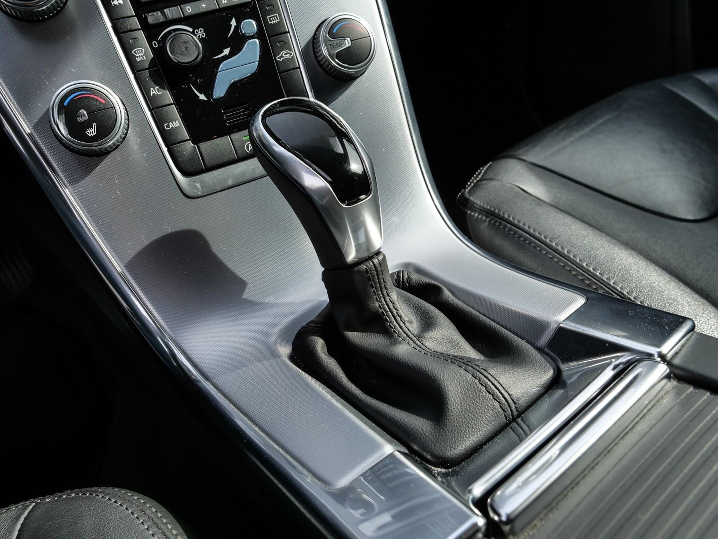 Volvo XC60 Summum 2WD El. Panodach Navi Leder Digitale foto 12