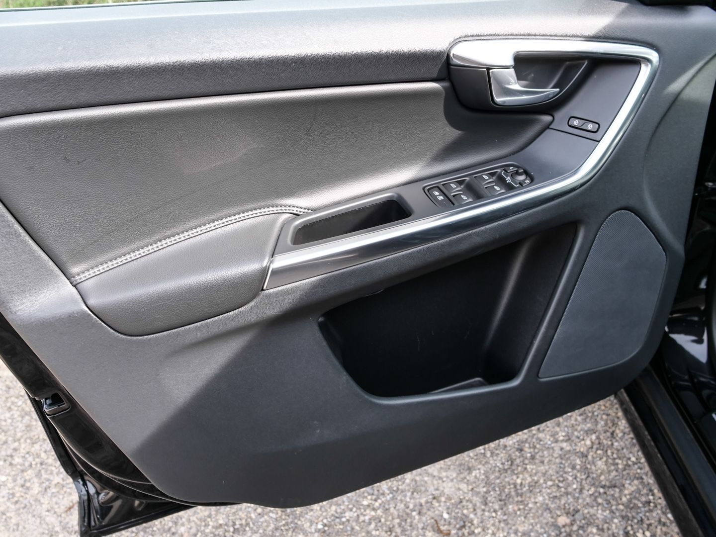 Volvo XC60 Summum 2WD El. Panodach Navi Leder Digitale foto 13