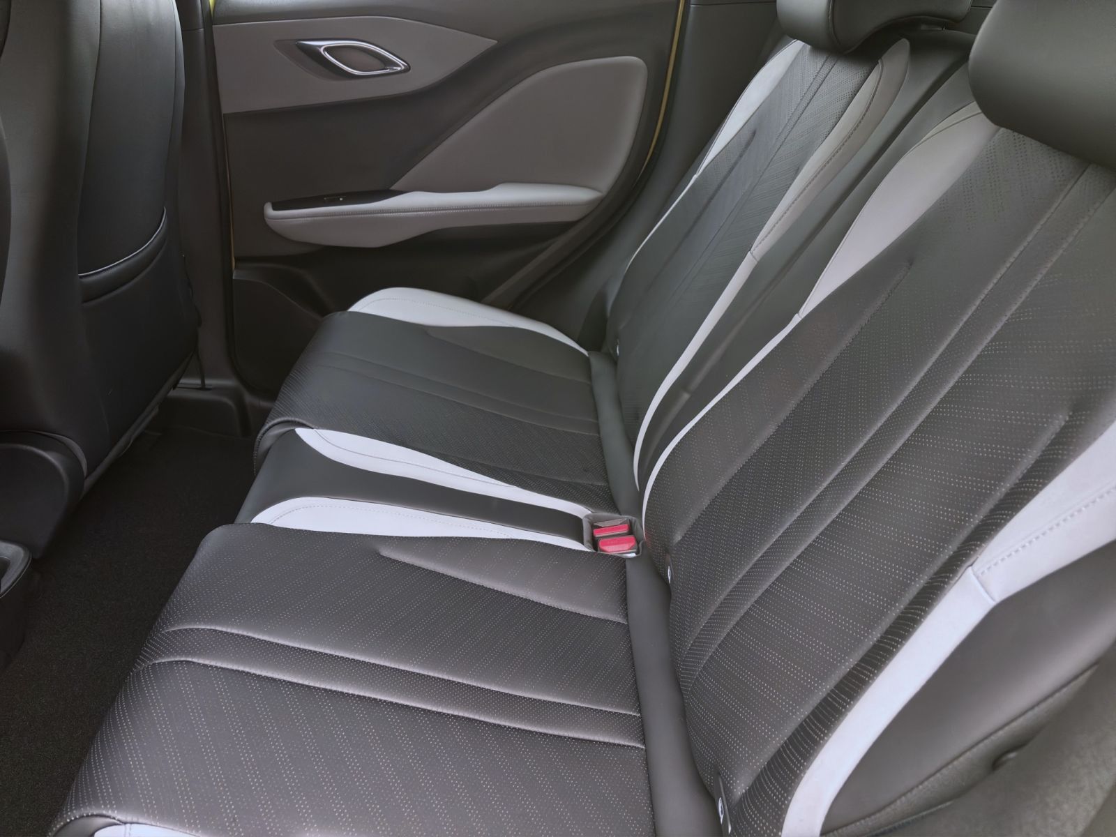 BYD DOLPHIN SURF BOOST NAVI KLIMA LM16 KAMERA PDC foto 15