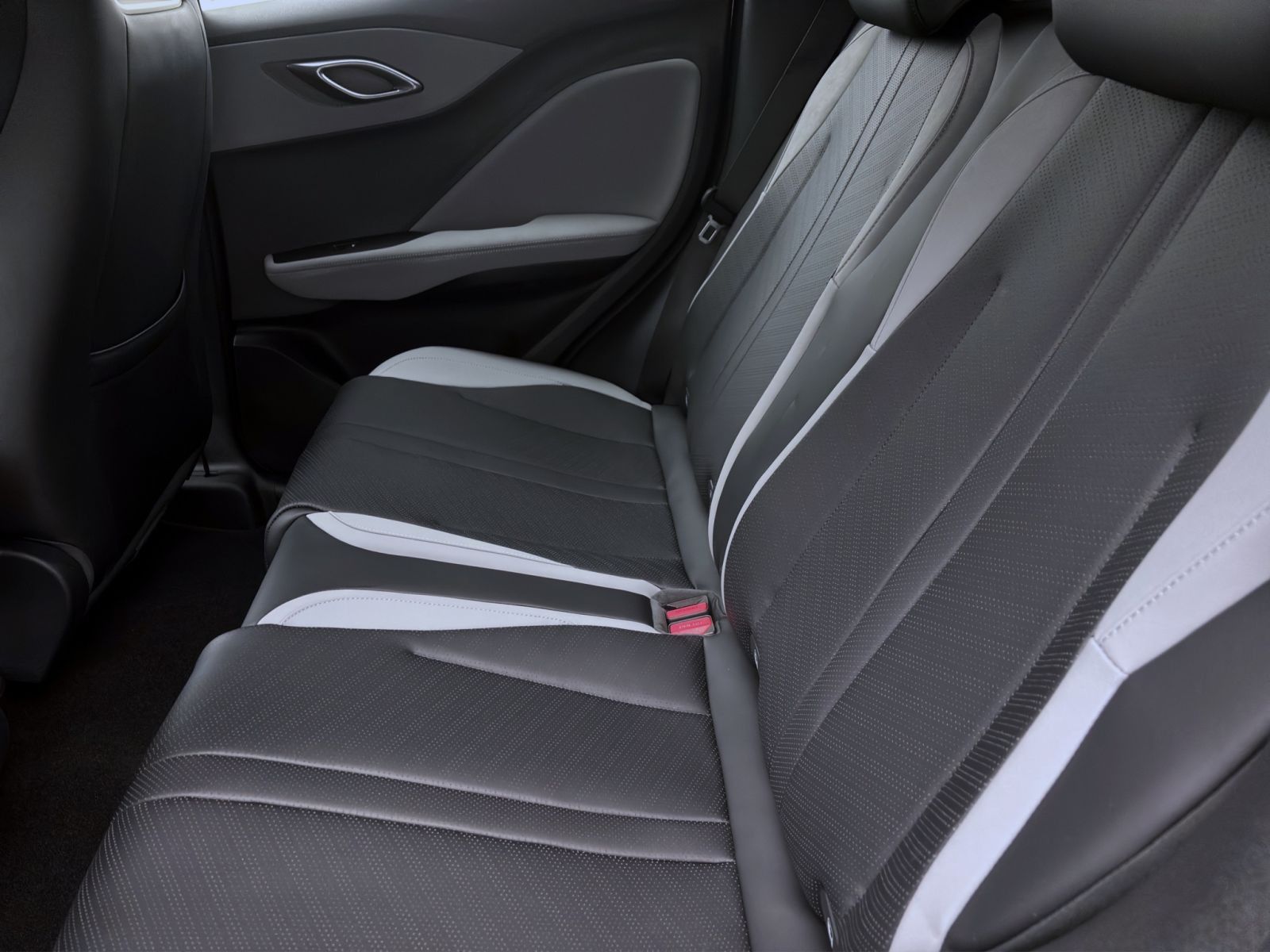 BYD DOLPHIN SURF BOOST NAVI KLIMA LM16 KAMERA PDC foto 15