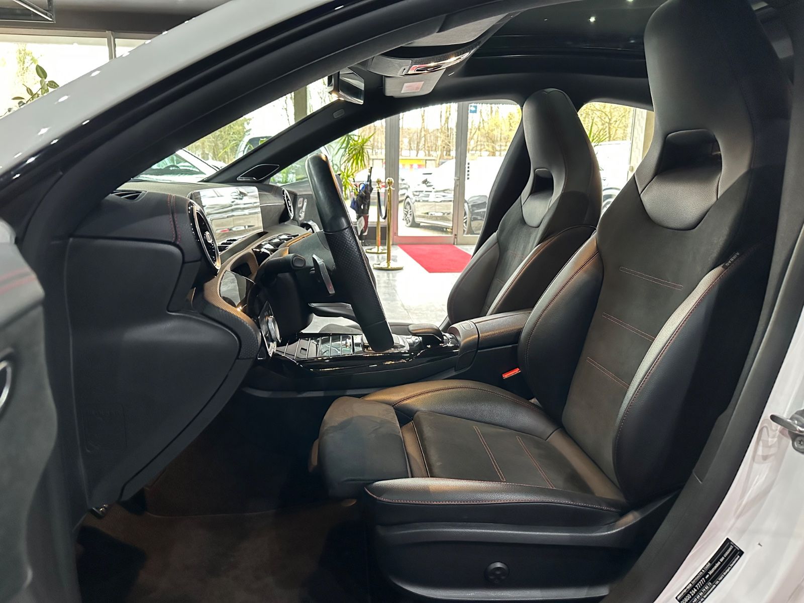 Mercedes-Benz CLA 45 AMG 4Matic+ / MBUX / Burmester / PANORAMA foto 11