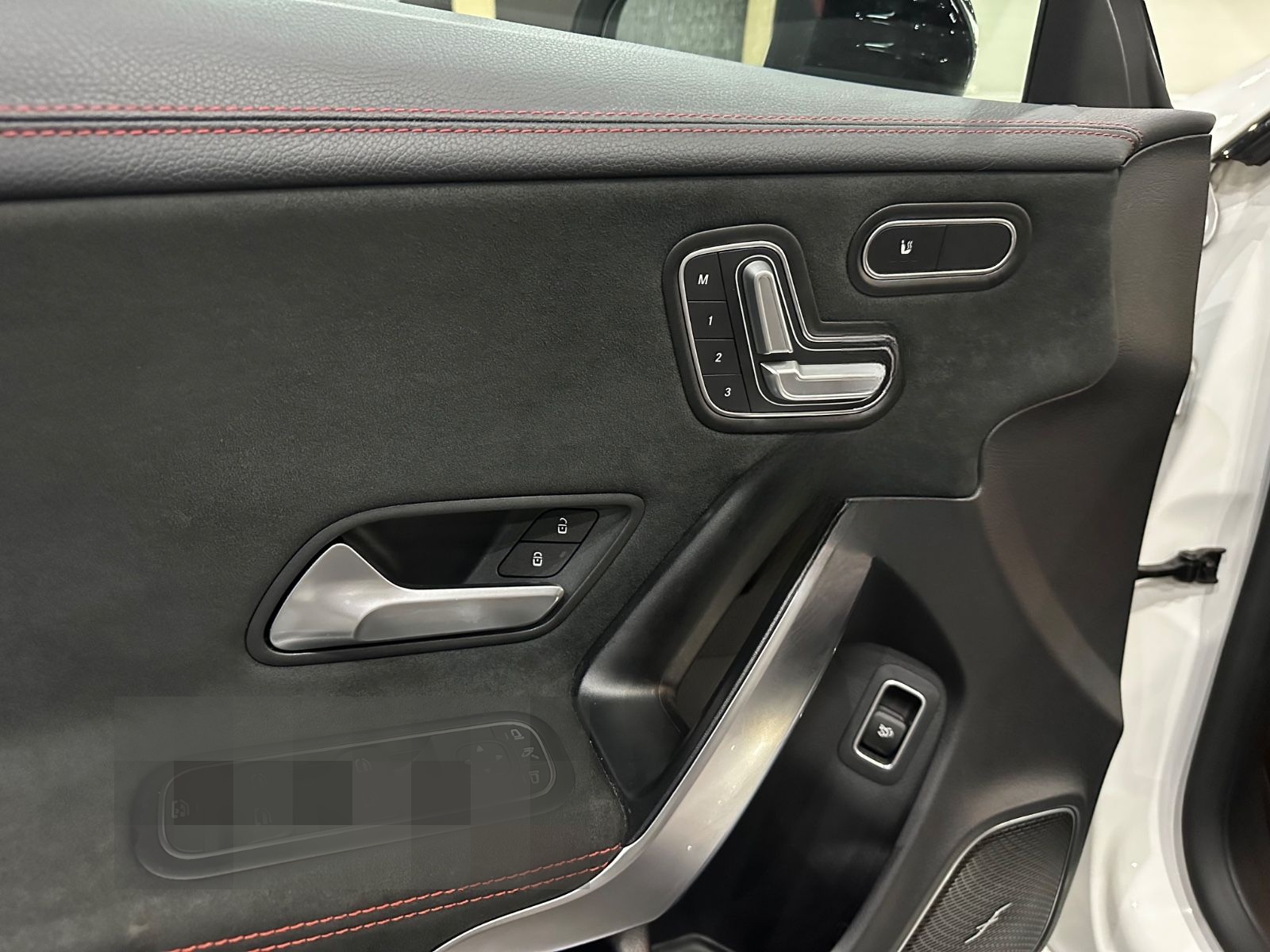 Mercedes-Benz CLA 45 AMG 4Matic+ / MBUX / Burmester / PANORAMA foto 12