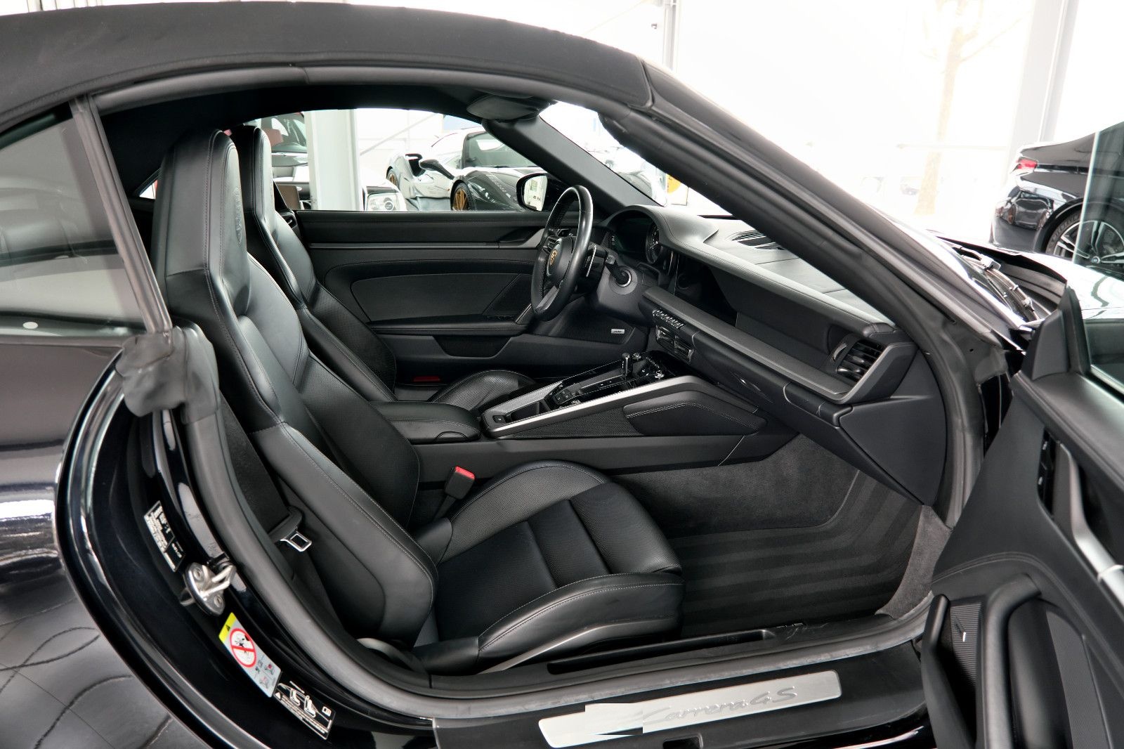 Porsche 992 Carrera 4S Cabrio Sportabgas Allradlenkung D foto 15
