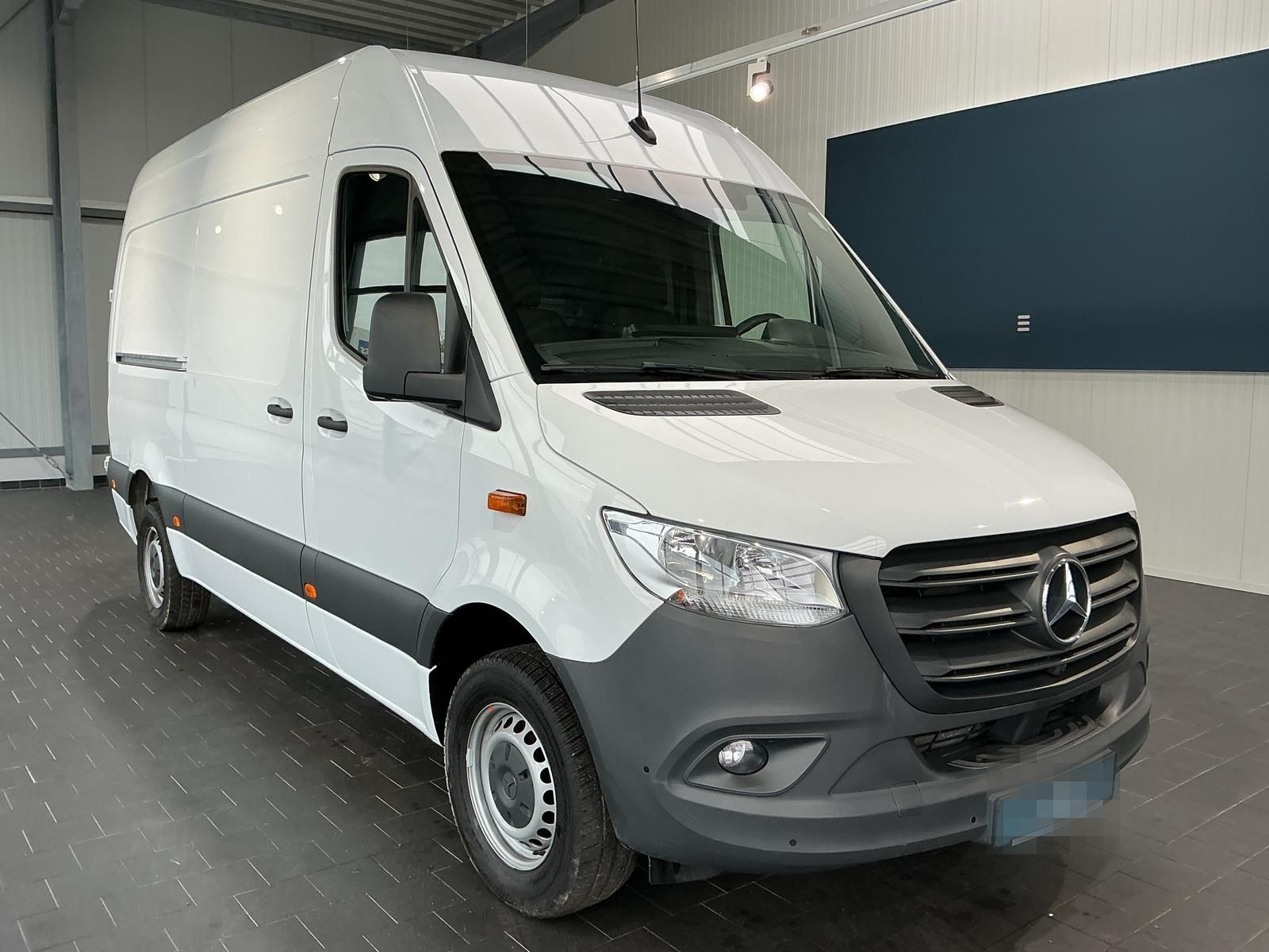 Mercedes-Benz Sprinter 317 L2/H2+360°+Navi+Sitzheizung+AHK foto 2