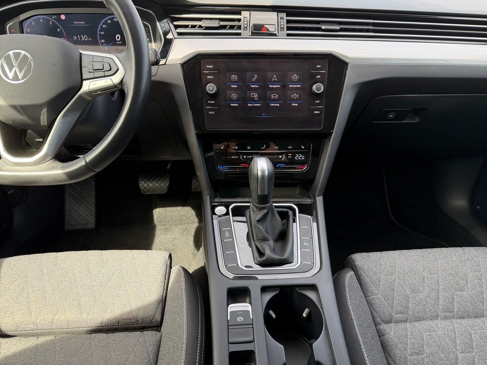 Volkswagen Passat Variant Business 1.5 TSI OPF DSG NAVI / R foto 11