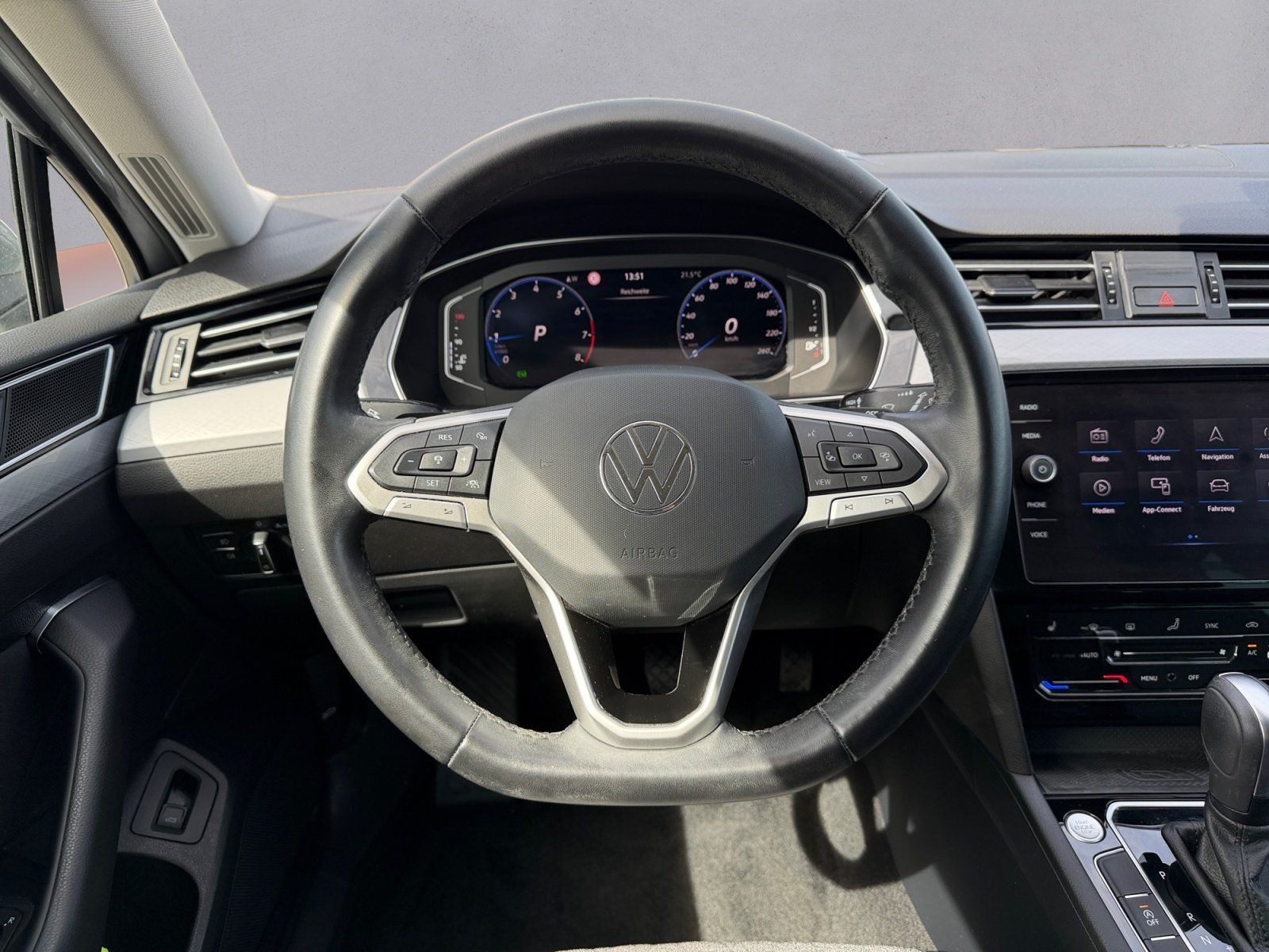 Volkswagen Passat Variant Business 1.5 TSI OPF DSG NAVI / R foto 12