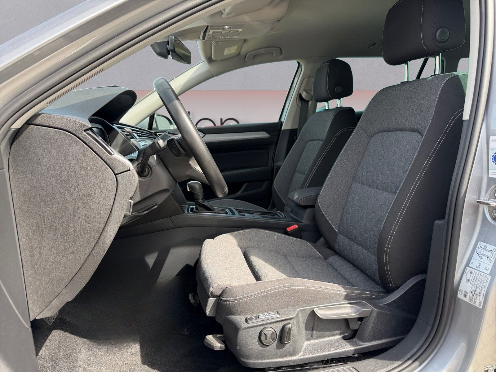 Volkswagen Passat Variant Business 1.5 TSI OPF DSG NAVI / R foto 9